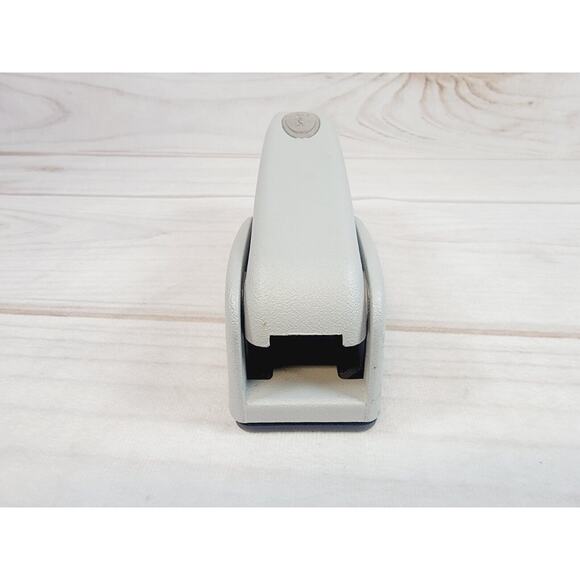 Swingline, Grey 747 Desktop Stapler, 30 Sheet, Durable Metal Stapler HEAVY DUTY - Picture 5 of 13